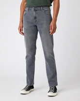 MĘSKIE SPODNIE JEANSOWE WRANGLER TEXAS TAPER GREY ACE W12T3051U 112141164